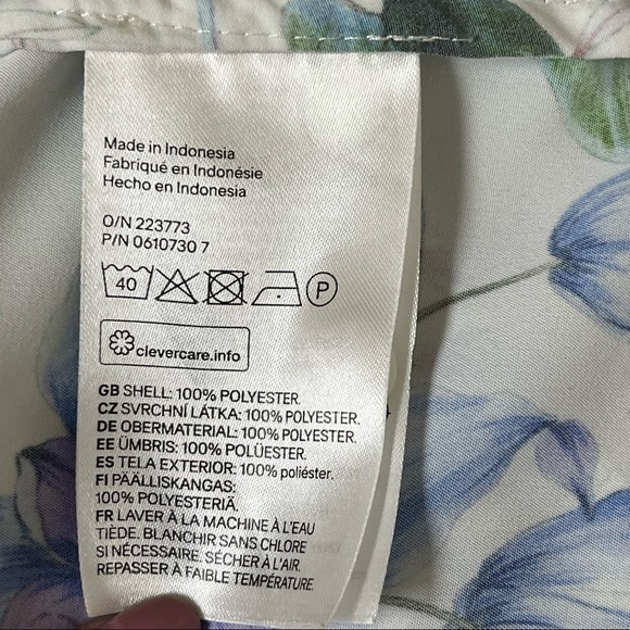 H&m Floral Button Up Blouse 4‎ - Picture 3 of 5